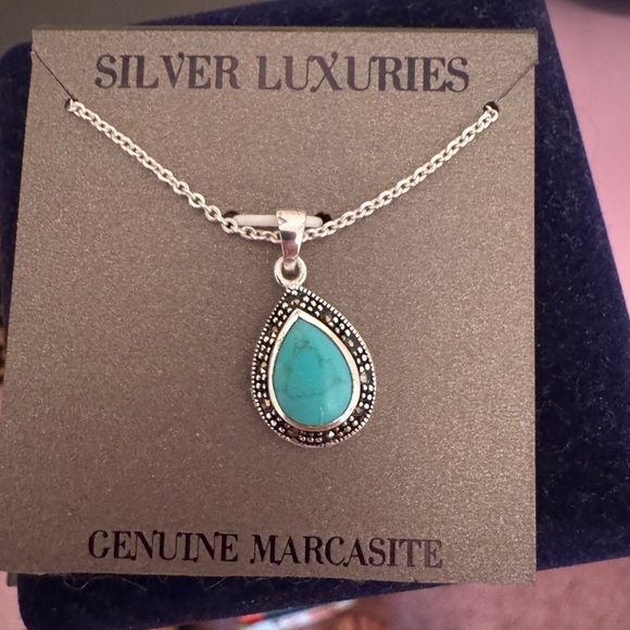 Jewelry - Blue and Silver Teardrop Pendant Necklace